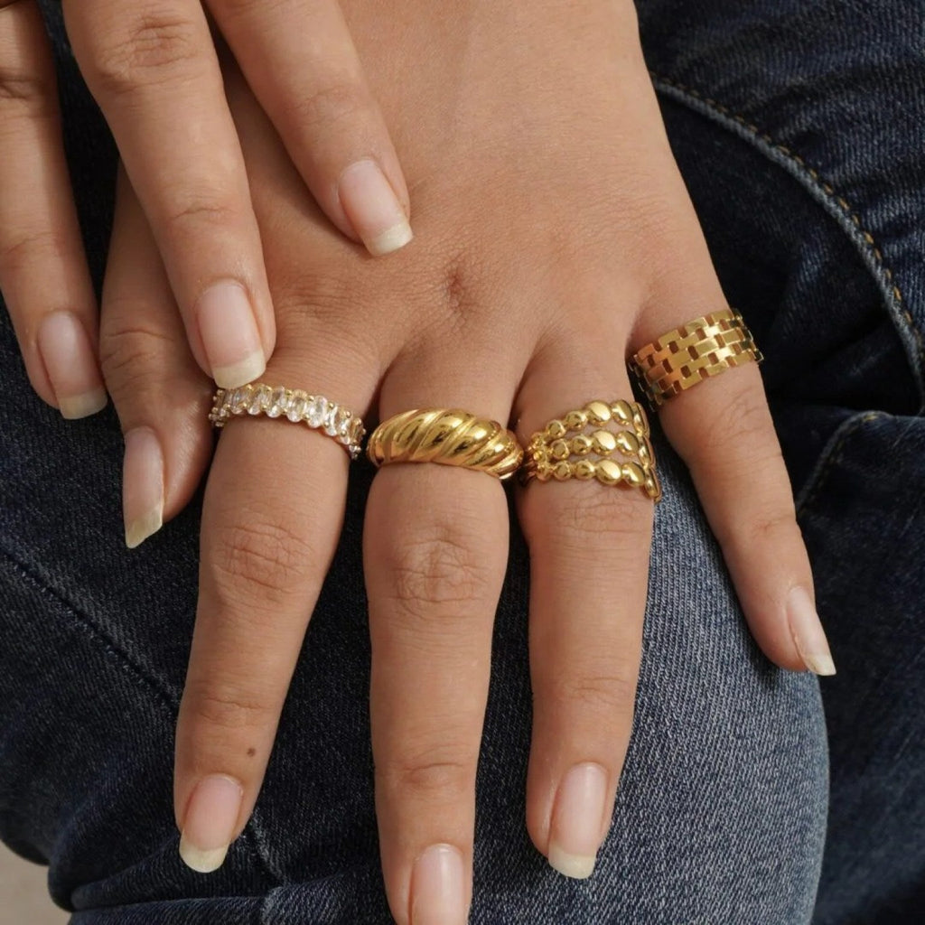 18k Croissant Ring