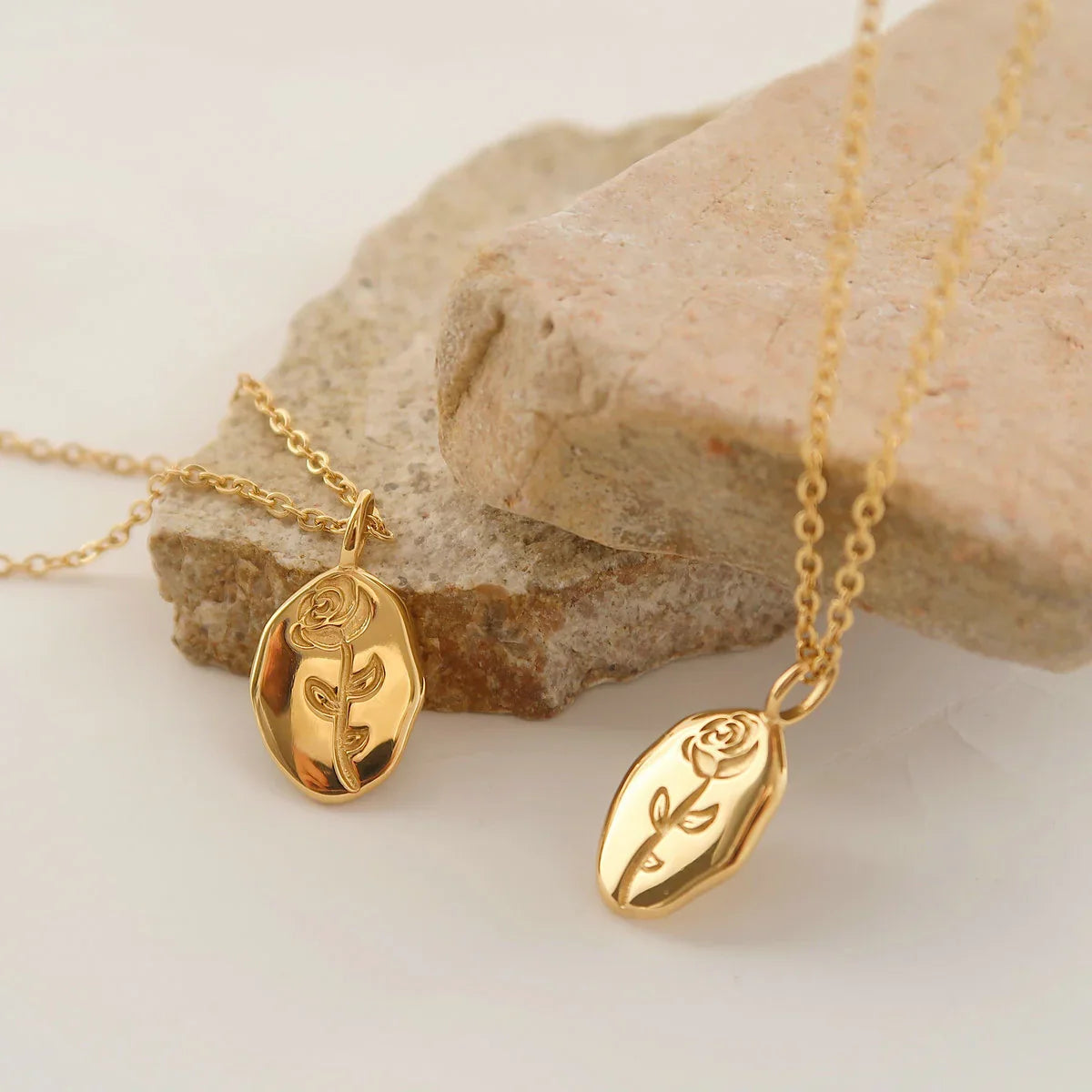 Rose 18k Necklace